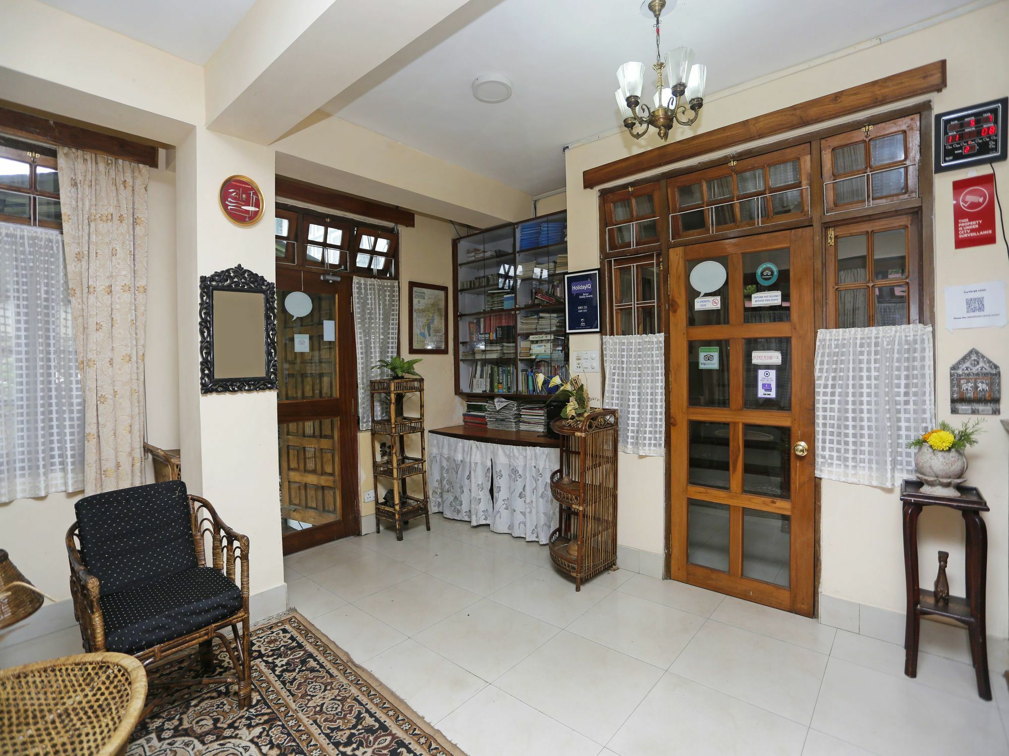 Oyo 2402 Hotel Highwinds Shillong Exterior photo