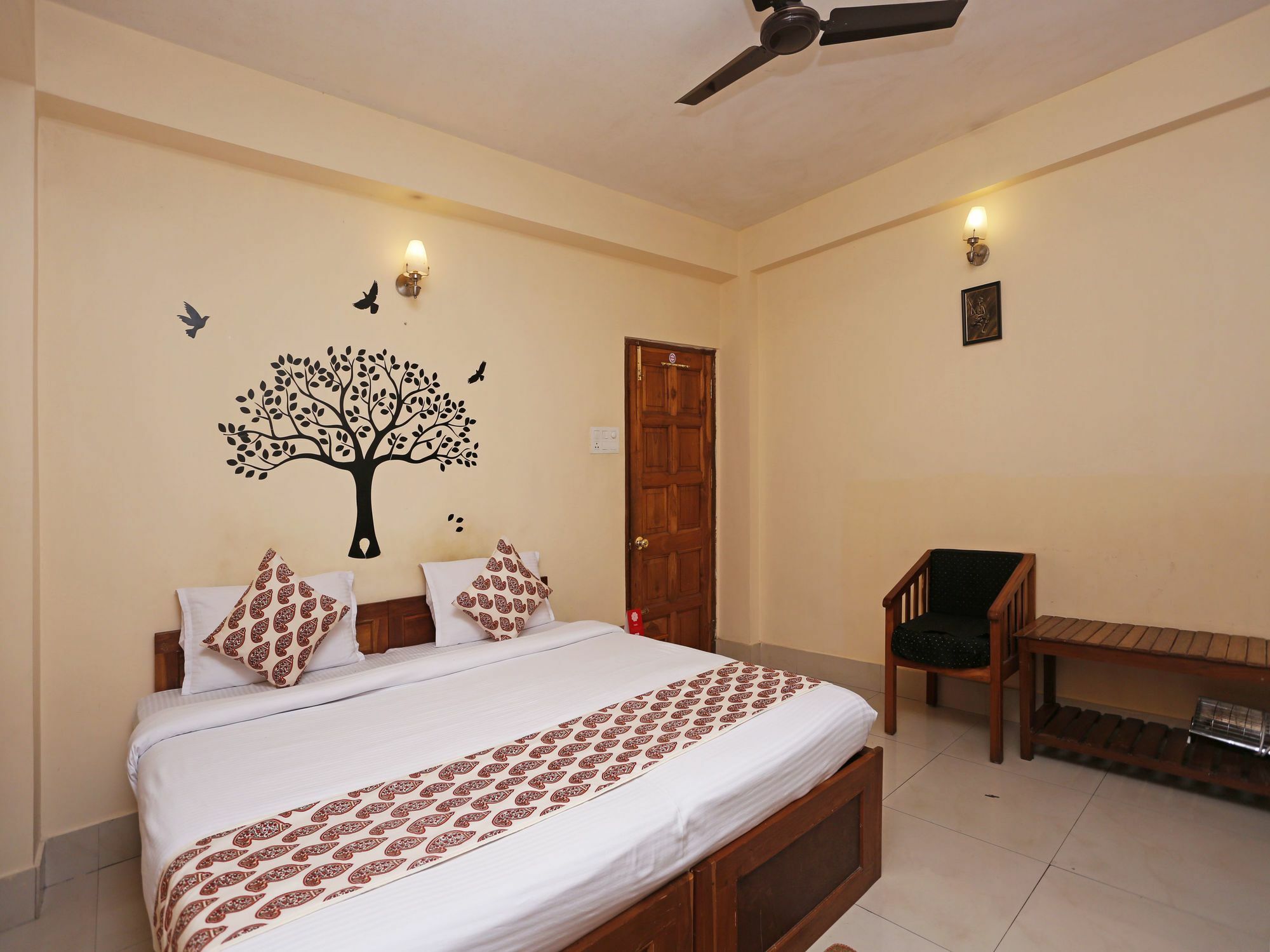 Oyo 2402 Hotel Highwinds Shillong Exterior photo